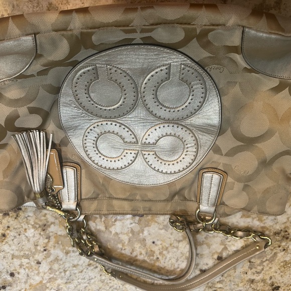 Coach handbag - Picture 3 of 3